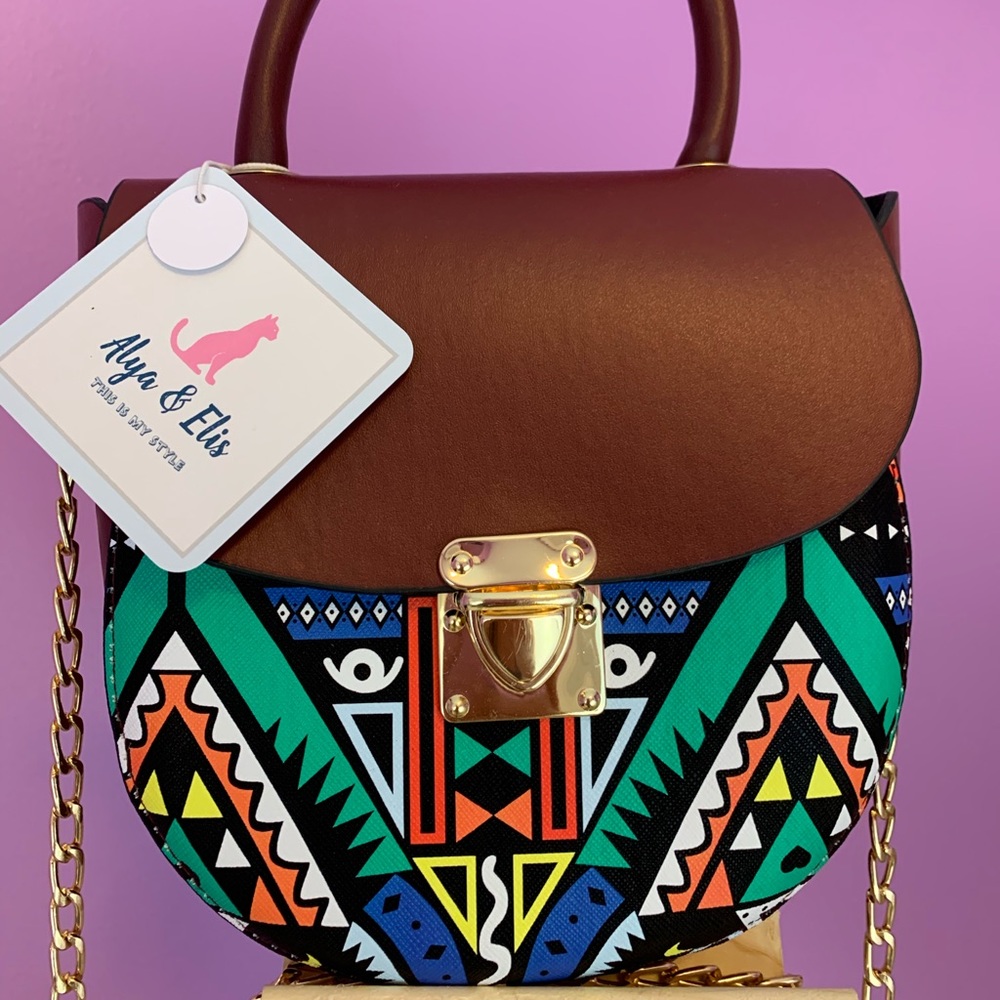 Organic Leather Crossbody,PushLock and Chain Strap